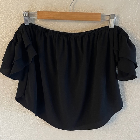 Off the Shoulder Black Flowy Top - Picture 1 of 6